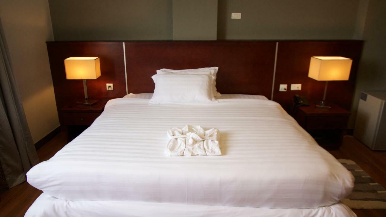 Yinm Furnished Apartment Адис Абеба Екстериор снимка