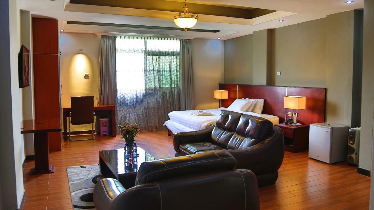 Yinm Furnished Apartment Адис Абеба Екстериор снимка