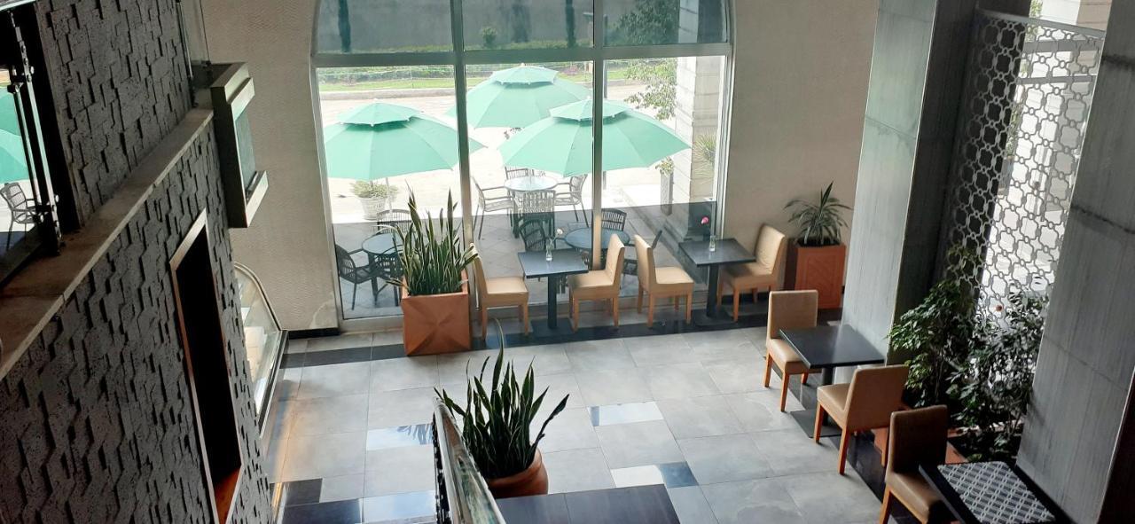Yinm Furnished Apartment Адис Абеба Екстериор снимка